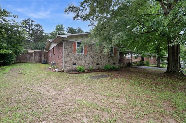 108 Roberts Street, Calhoun, GA 30701