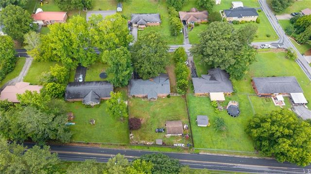 108 Roberts Street, Calhoun, GA 30701