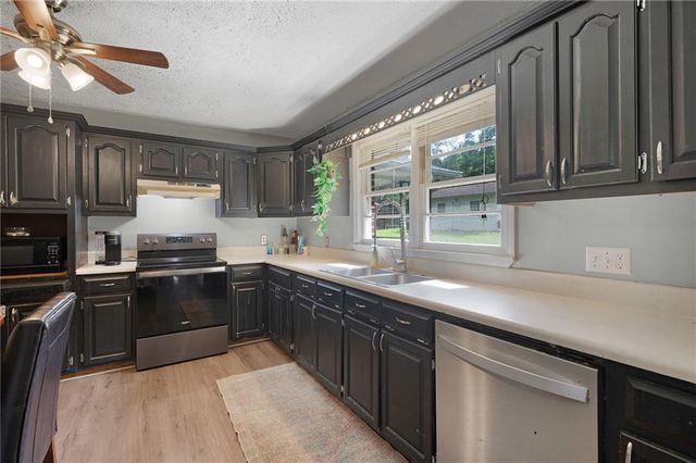 108 Roberts Street, Calhoun, GA 30701