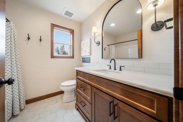 N1737 RED CARDINAL DRIVE, Greenville, WI 54942