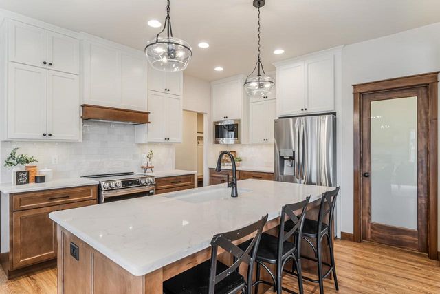 N1737 RED CARDINAL DRIVE, Greenville, WI 54942