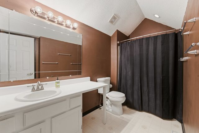 5100 Tamara Lane, West Des Moines, IA 50265