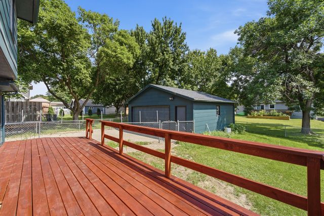 5100 Tamara Lane, West Des Moines, IA 50265
