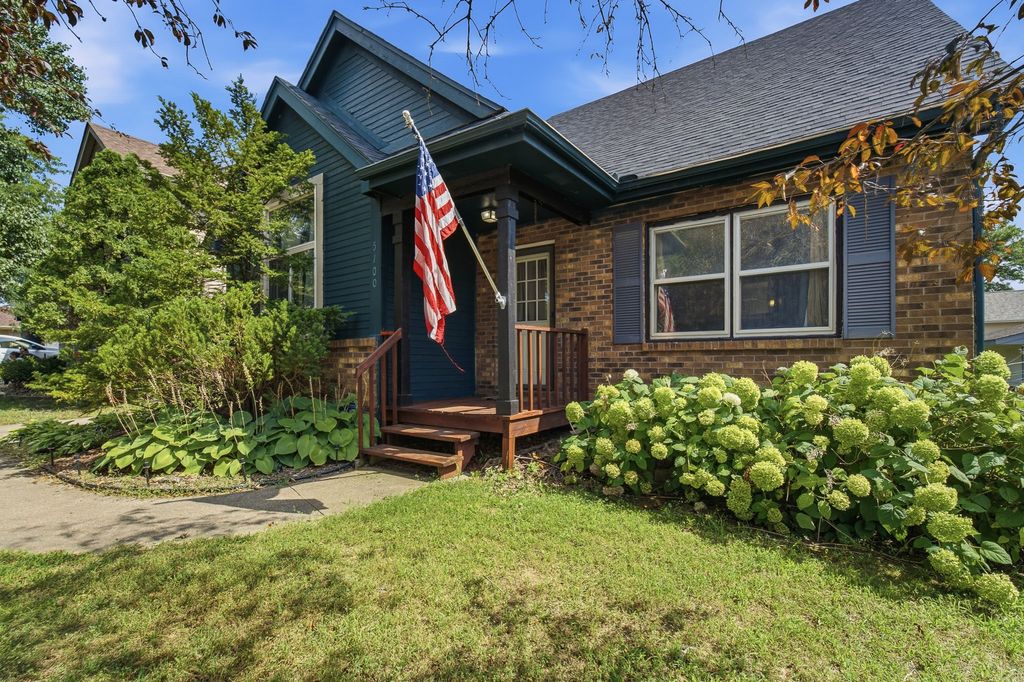 5100 Tamara Lane, West Des Moines, IA 50265