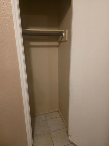 623 Canterbury Street, Euless, TX 76039