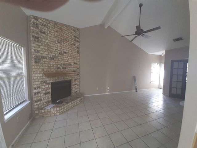 623 Canterbury Street, Euless, TX 76039