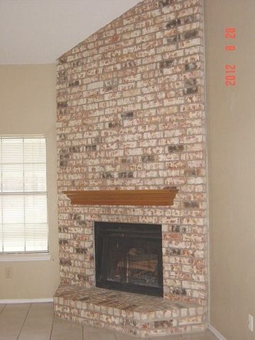 623 Canterbury Street, Euless, TX 76039