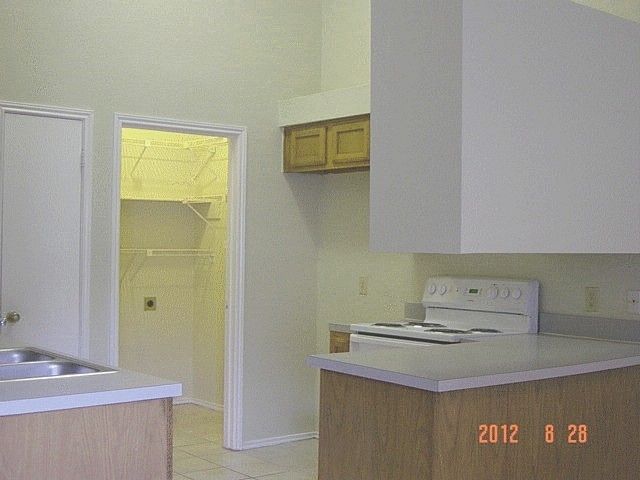 623 Canterbury Street, Euless, TX 76039