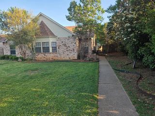 623 Canterbury Street, Euless, TX 76039