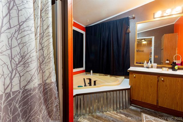 115311 S 4237 Road, Eufaula, OK 74432