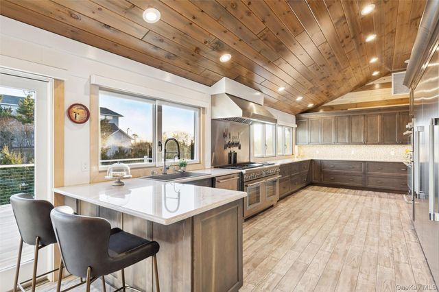 18 Matilda Court, Bayport, NY 11705