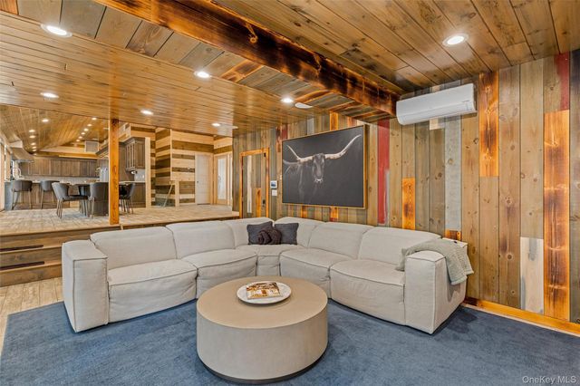 18 Matilda Court, Bayport, NY 11705