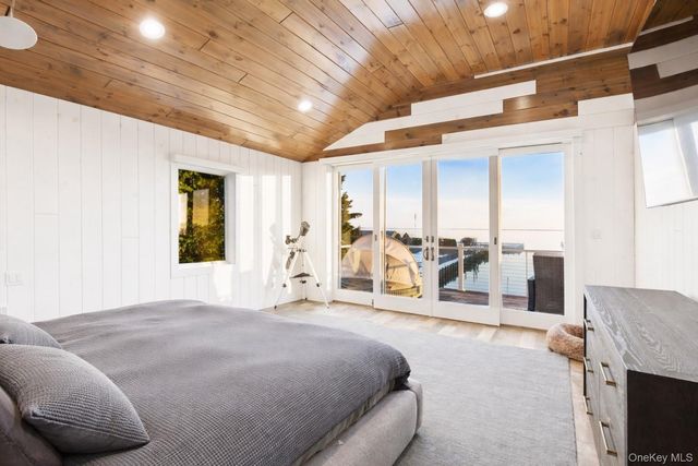 18 Matilda Court, Bayport, NY 11705