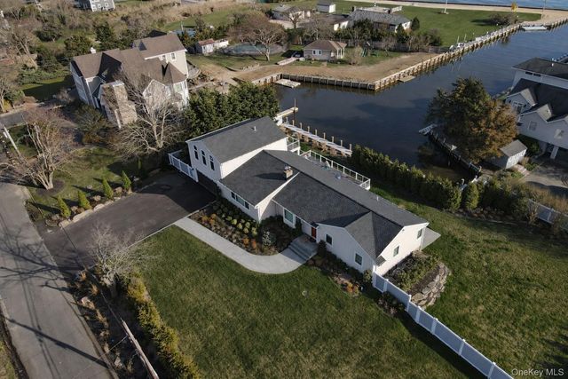 18 Matilda Court, Bayport, NY 11705