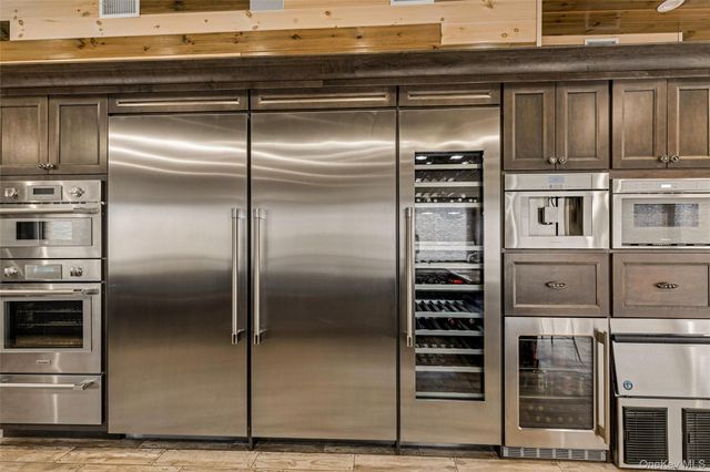 18 Matilda Court, Bayport, NY 11705