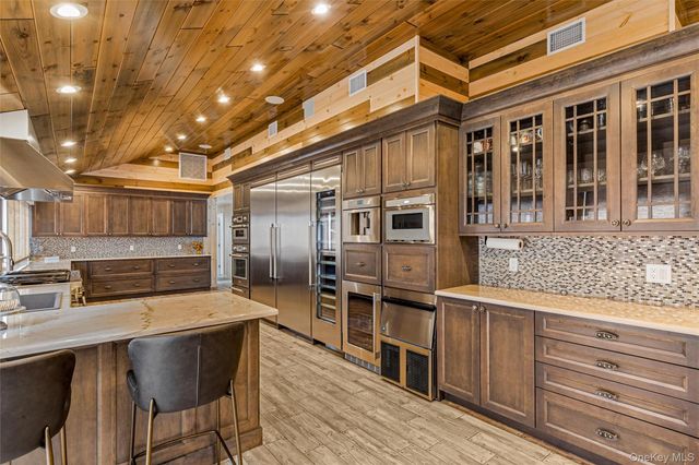 18 Matilda Court, Bayport, NY 11705