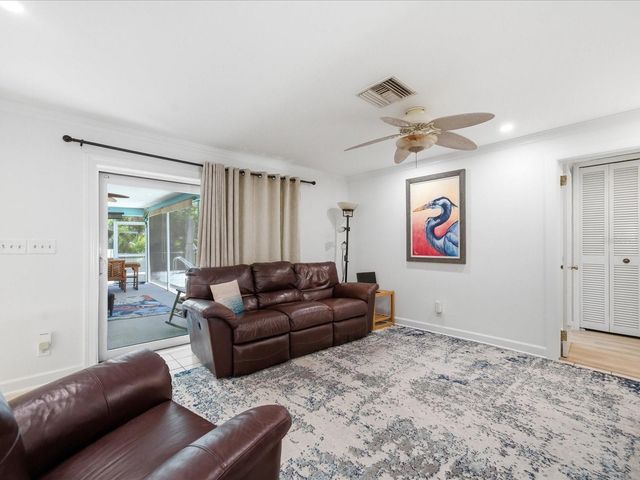 1316 KENNYWOOD DRIVE, Largo, FL 33770