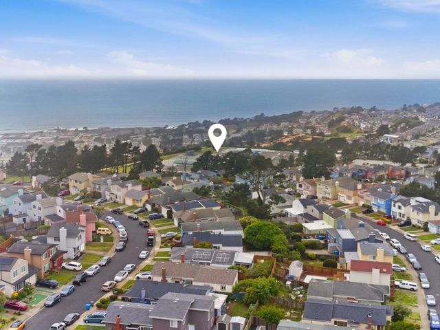 656 Forest Lake Drive, Pacifica, CA 94044