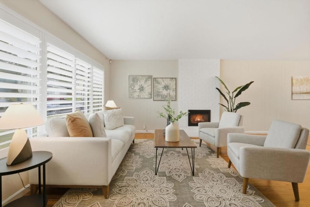 Image 2 of property listing at 656 Forest Lake Drive, Pacifica, CA 94044