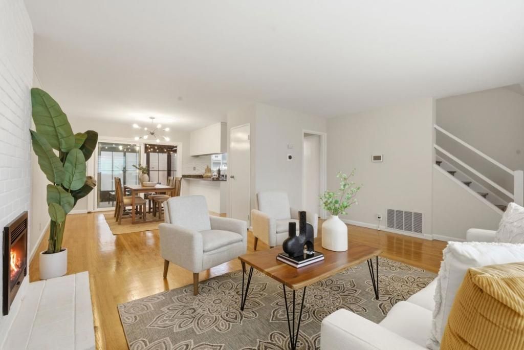Image 5 of property listing at 656 Forest Lake Drive, Pacifica, CA 94044