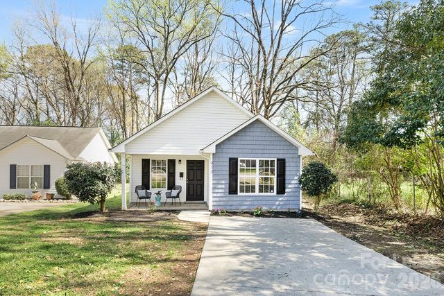 913 Tennyson Drive, Charlotte, NC 28208