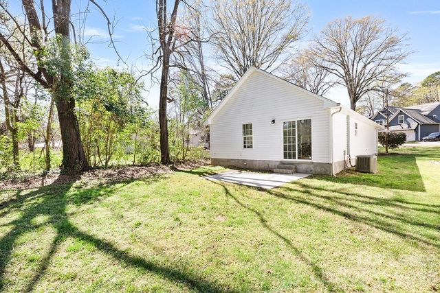 913 Tennyson Drive, Charlotte, NC 28208