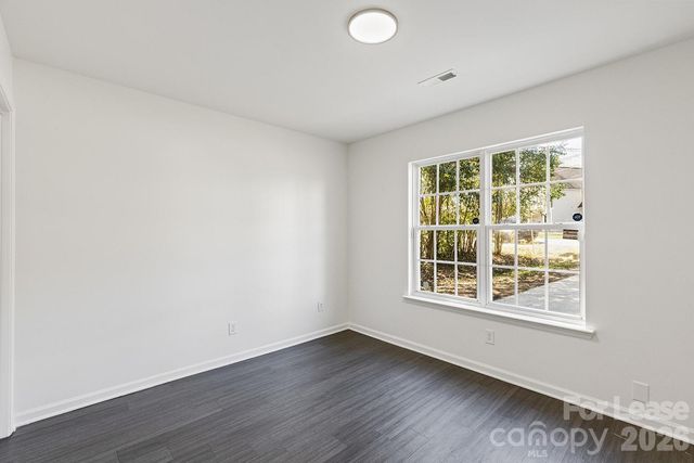 913 Tennyson Drive, Charlotte, NC 28208