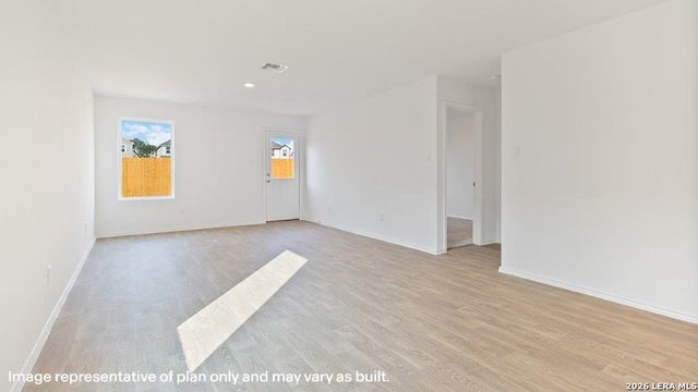 16063 Mahogany Way, Elmendorf, TX 78112