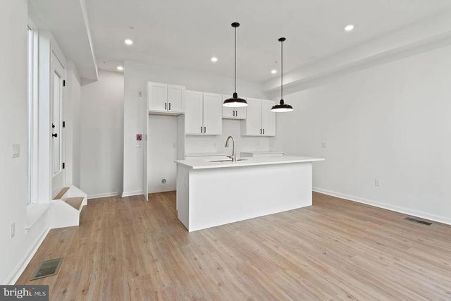 1935 CECIL B MOORE AVE, Philadelphia, PA 19121