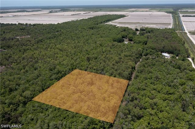 Lager Lane, Naples, FL 34114