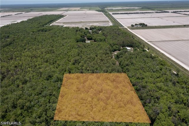 Lager Lane, Naples, FL 34114