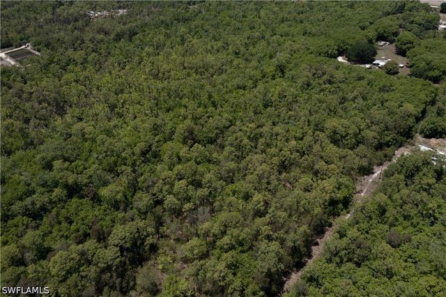 Lager Lane, Naples, FL 34114