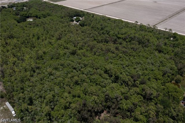 Lager Lane, Naples, FL 34114