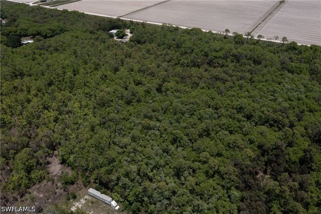 Lager Lane, Naples, FL 34114