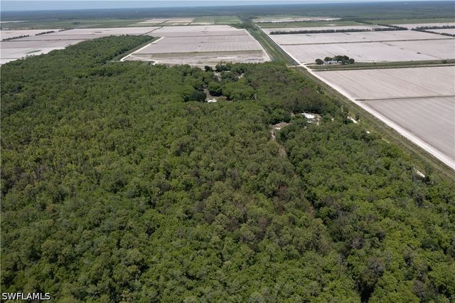 Lager Lane, Naples, FL 34114