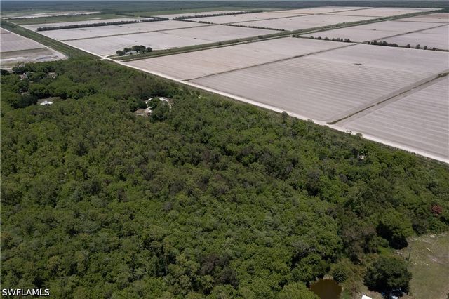 Lager Lane, Naples, FL 34114