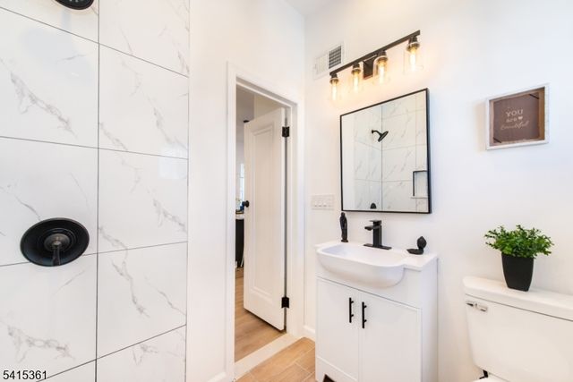 363 Marlboro Rd, Englewood City, NJ 07631