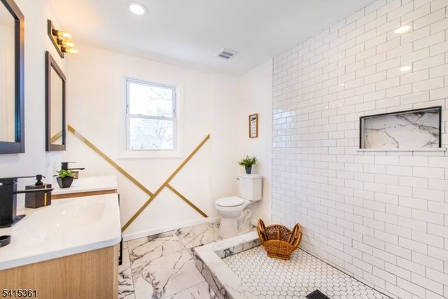 363 Marlboro Rd, Englewood City, NJ 07631