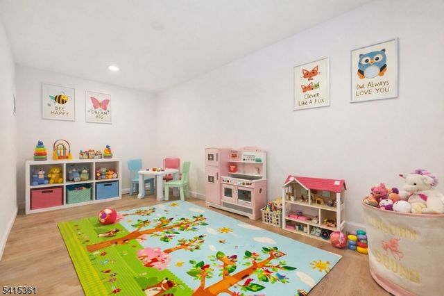 363 Marlboro Rd, Englewood City, NJ 07631