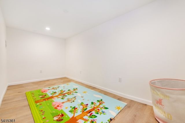 363 Marlboro Rd, Englewood City, NJ 07631