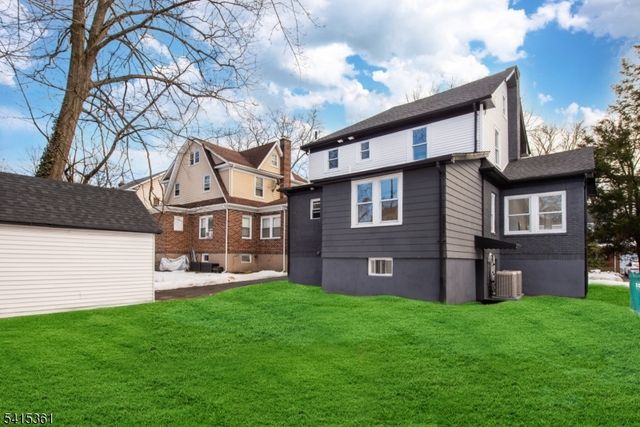 363 Marlboro Rd, Englewood City, NJ 07631