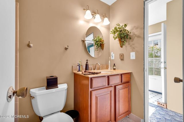 15 S Seas Court, Barnegat, NJ 08005