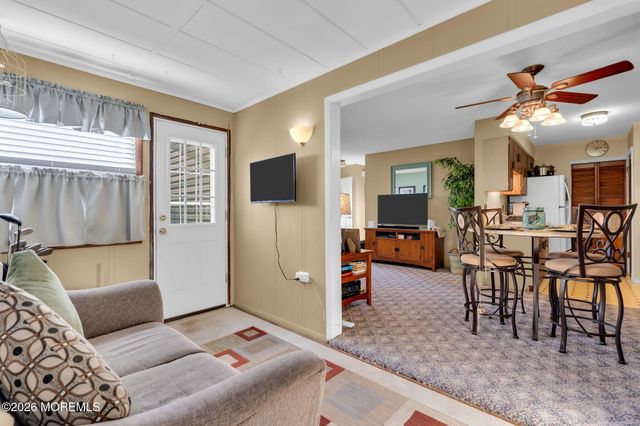 15 S Seas Court, Barnegat, NJ 08005