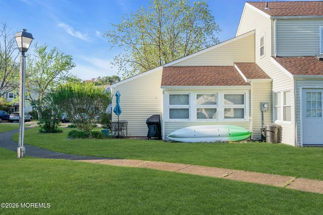 15 S Seas Court, Barnegat, NJ 08005