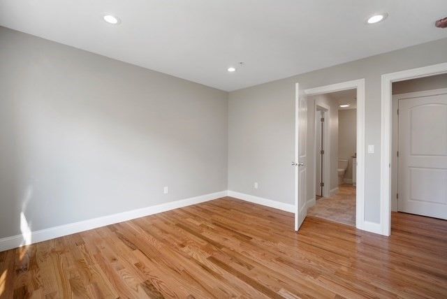 4 Sabrina Way E, Agawam, MA 01001