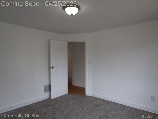 15531 Winthrop Street, Detroit, MI 48227