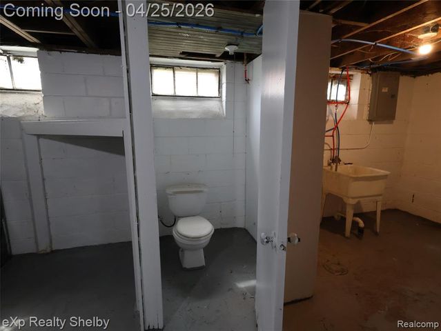 15531 Winthrop Street, Detroit, MI 48227