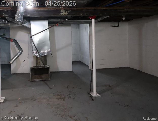 15531 Winthrop Street, Detroit, MI 48227