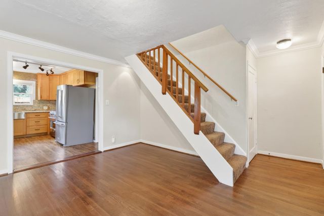 5221 9th Ave, Sacramento, CA 95820