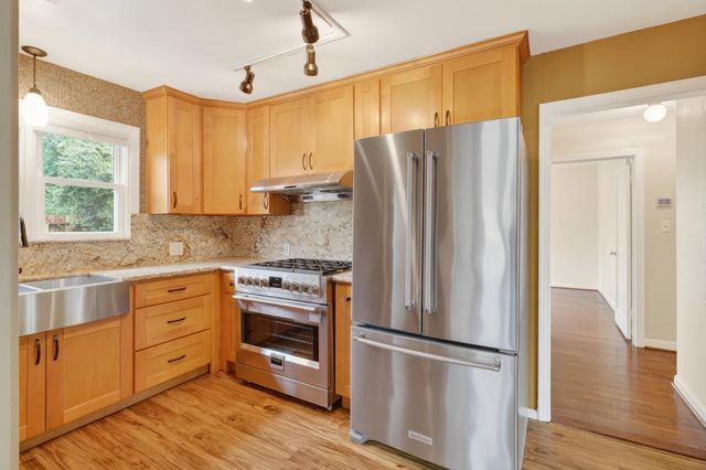 5221 9th Ave, Sacramento, CA 95820